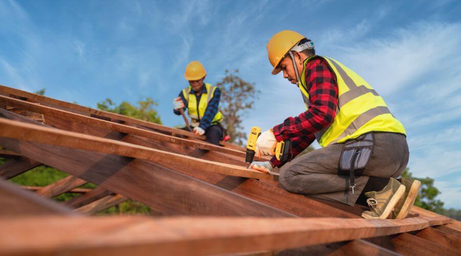 Expert Emergency Roof Repairs services in Columbus, IN